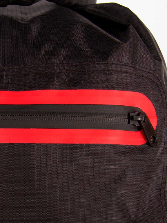 Mochila Impermeável Ocean & Earth Travel Light 30L Mochila Impermeável Ocean & Earth Travel Light 30L