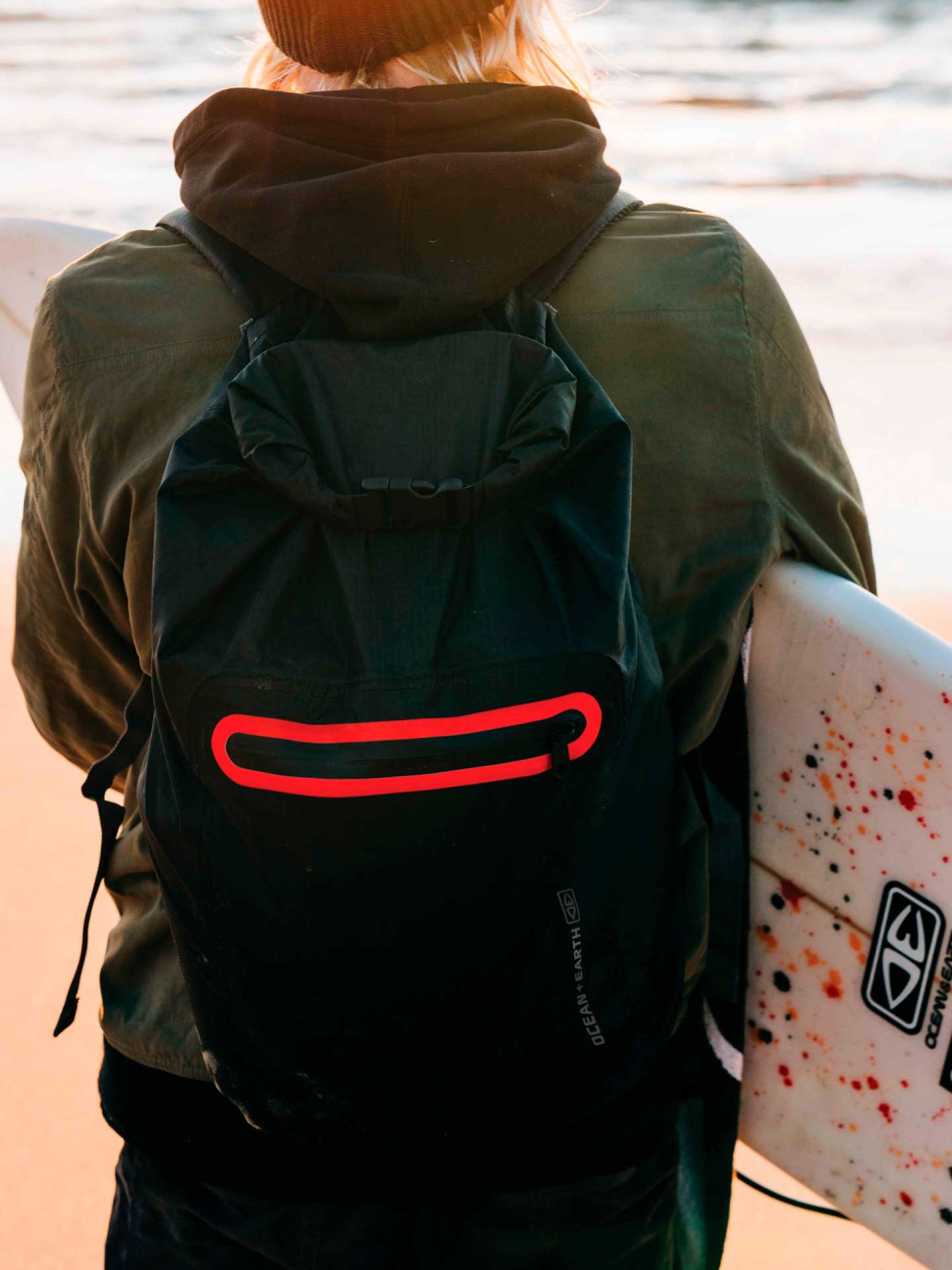 Ocean & Earth Travel Light Waterproof 30L Backpack