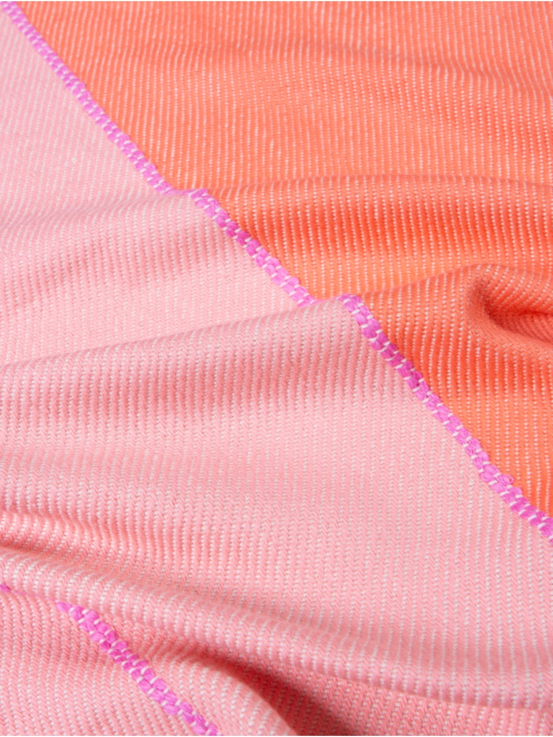 Custom Shells Drops Towel