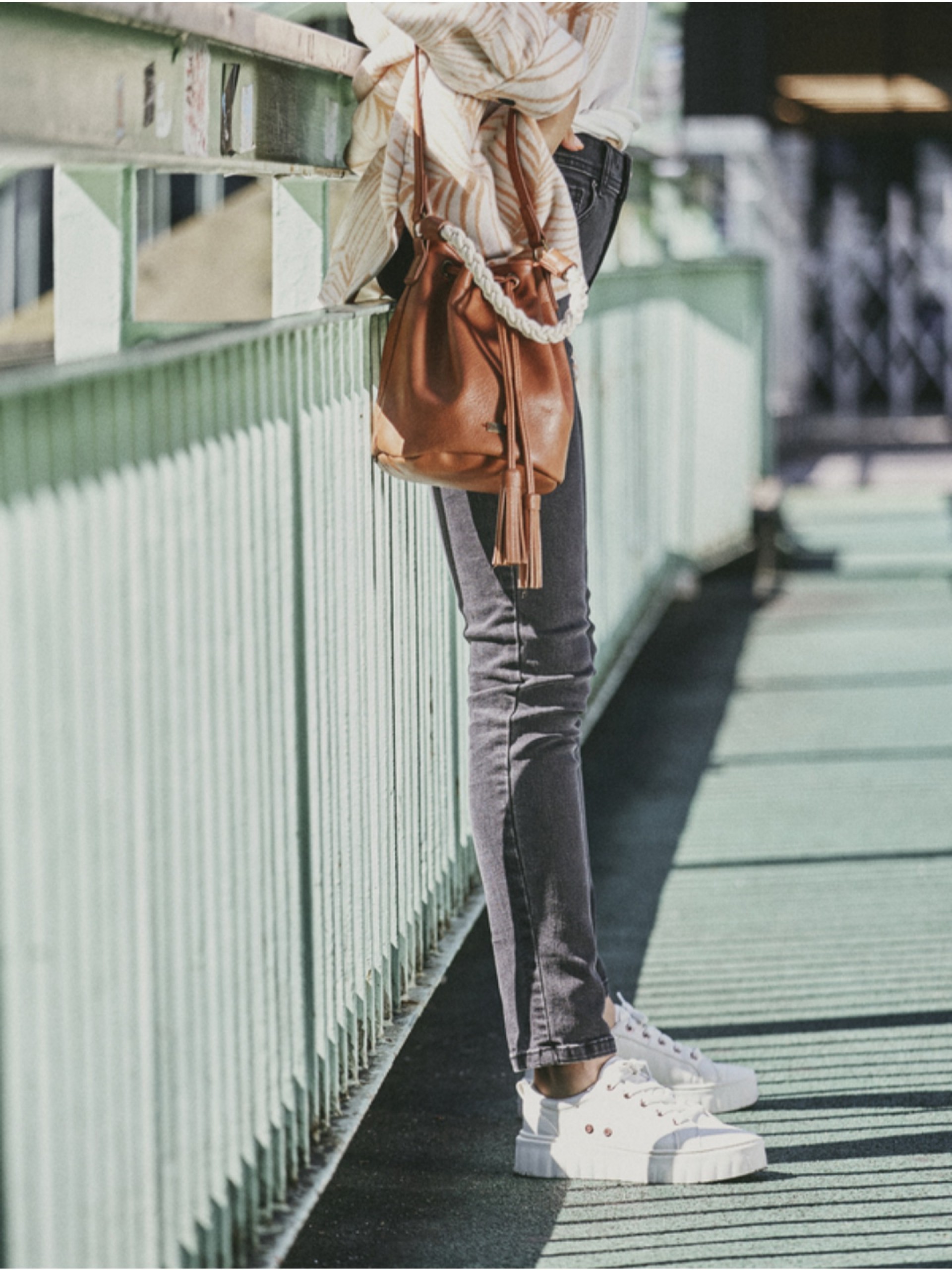 Roxy Night Away Black Mid Pants