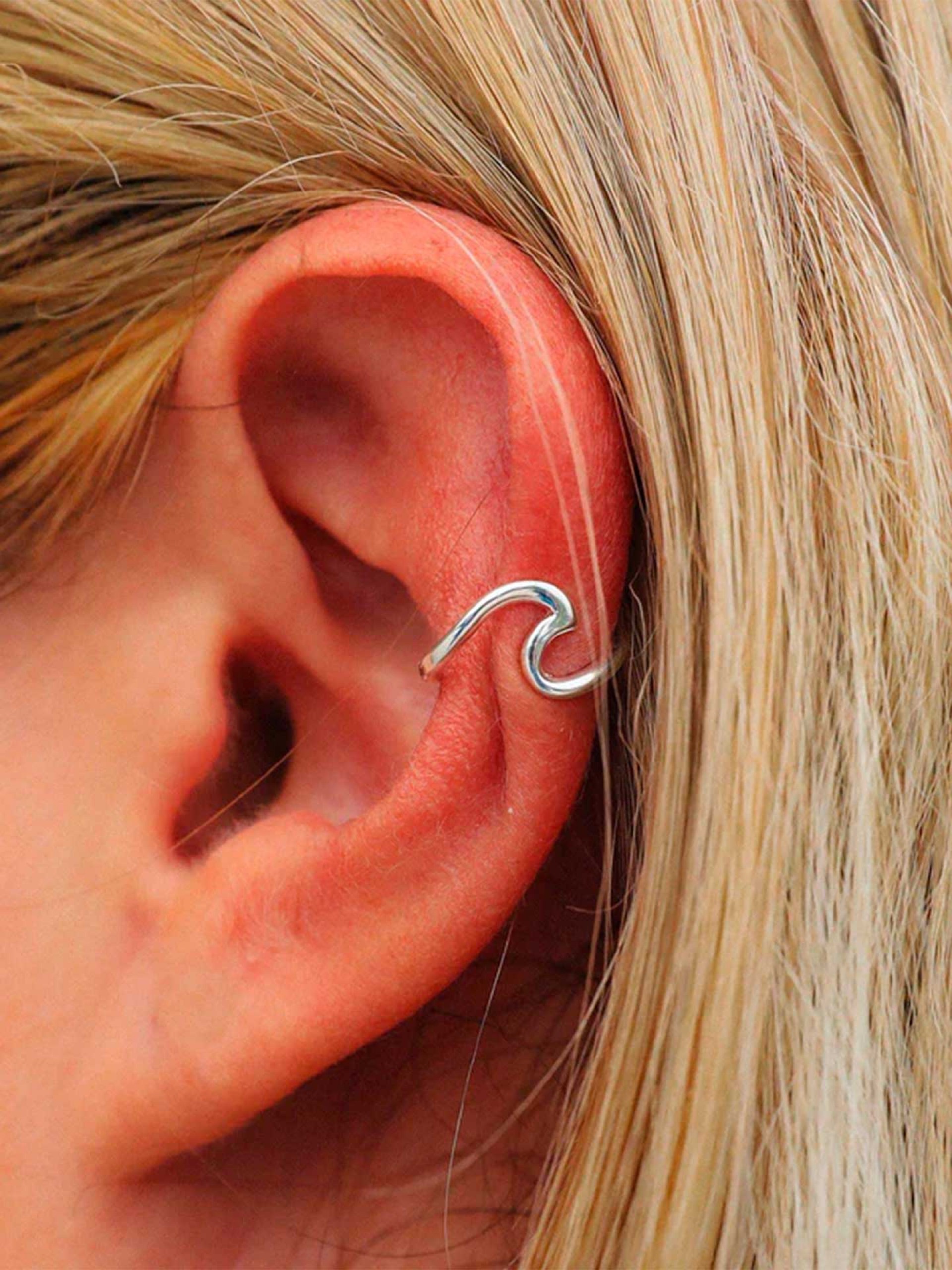 Pura Vida Wave Earring