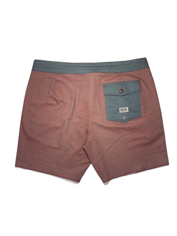 Cal��es de Banho DCK Avenger