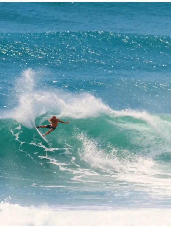 Prancha de Surf Slater Designs Ibolic Spaceship 5'10" Futures Prancha de Surf Slater Designs Ibolic Spaceship 5'10" Futures