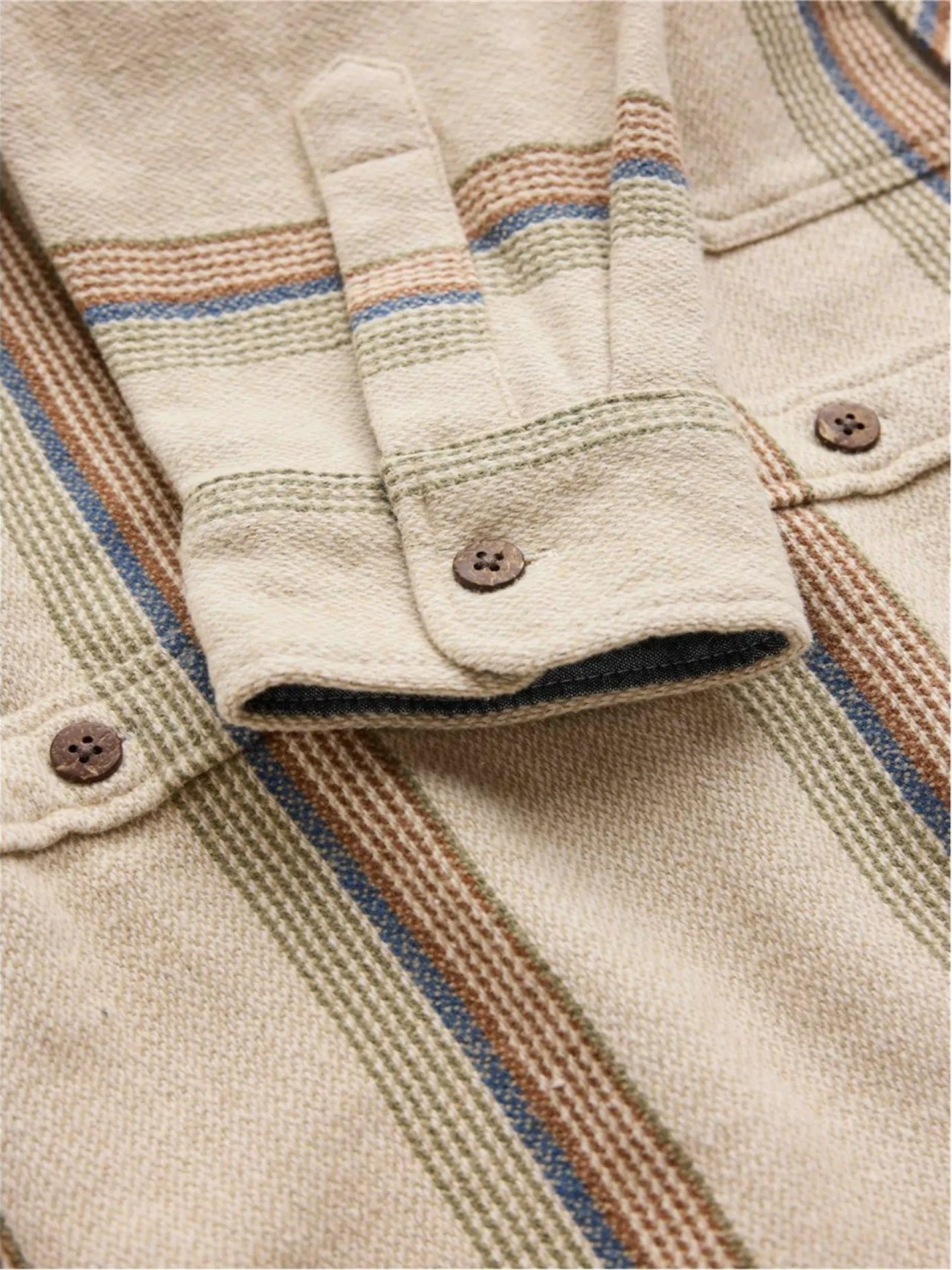 Vissla Descanso Heavy Flannel Shirt