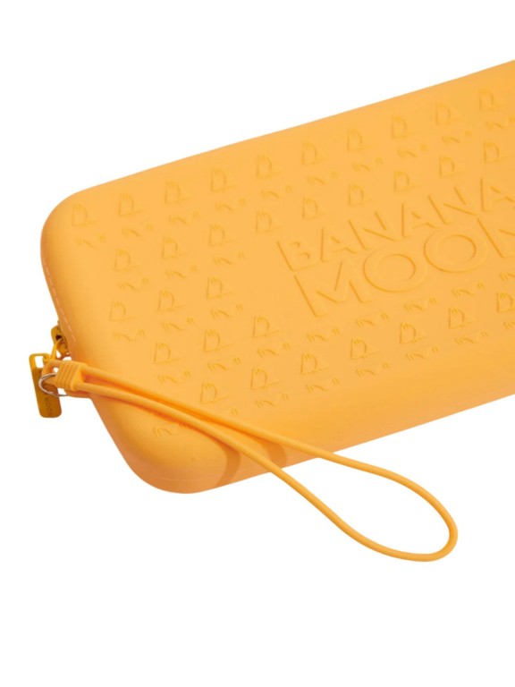 Banana Moon Rissun Saqibay Clutch Bag Banana Moon Rissun Saqibay Clutch Bag